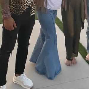 Vintage Made In The Shade Super Wide Bell Bottom Jeans Western Women’s Size 9